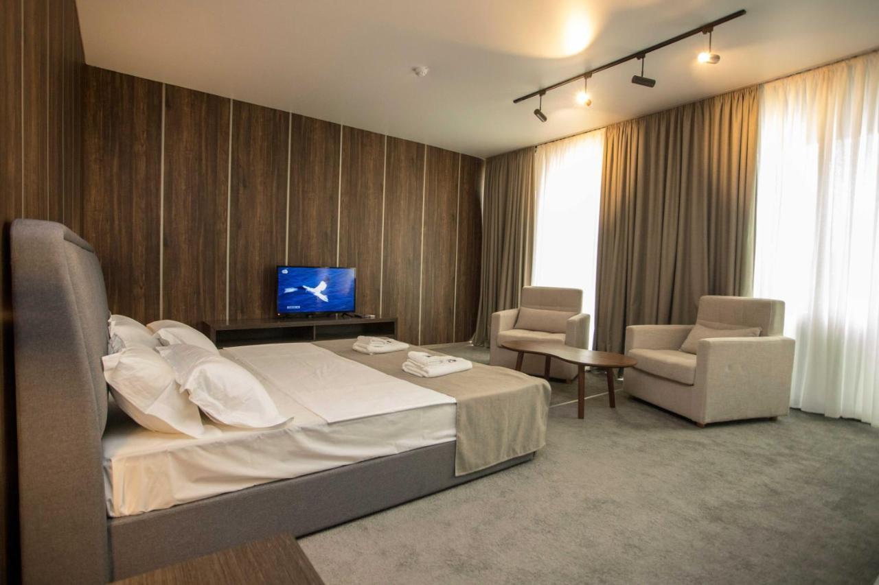 Hotel Nobilis Hall コブレチ エクステリア 写真