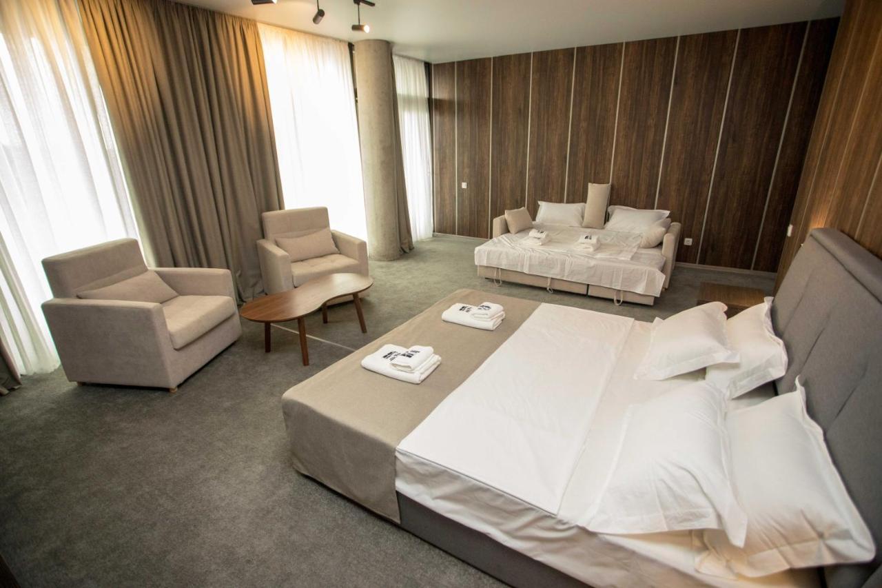 Hotel Nobilis Hall コブレチ エクステリア 写真