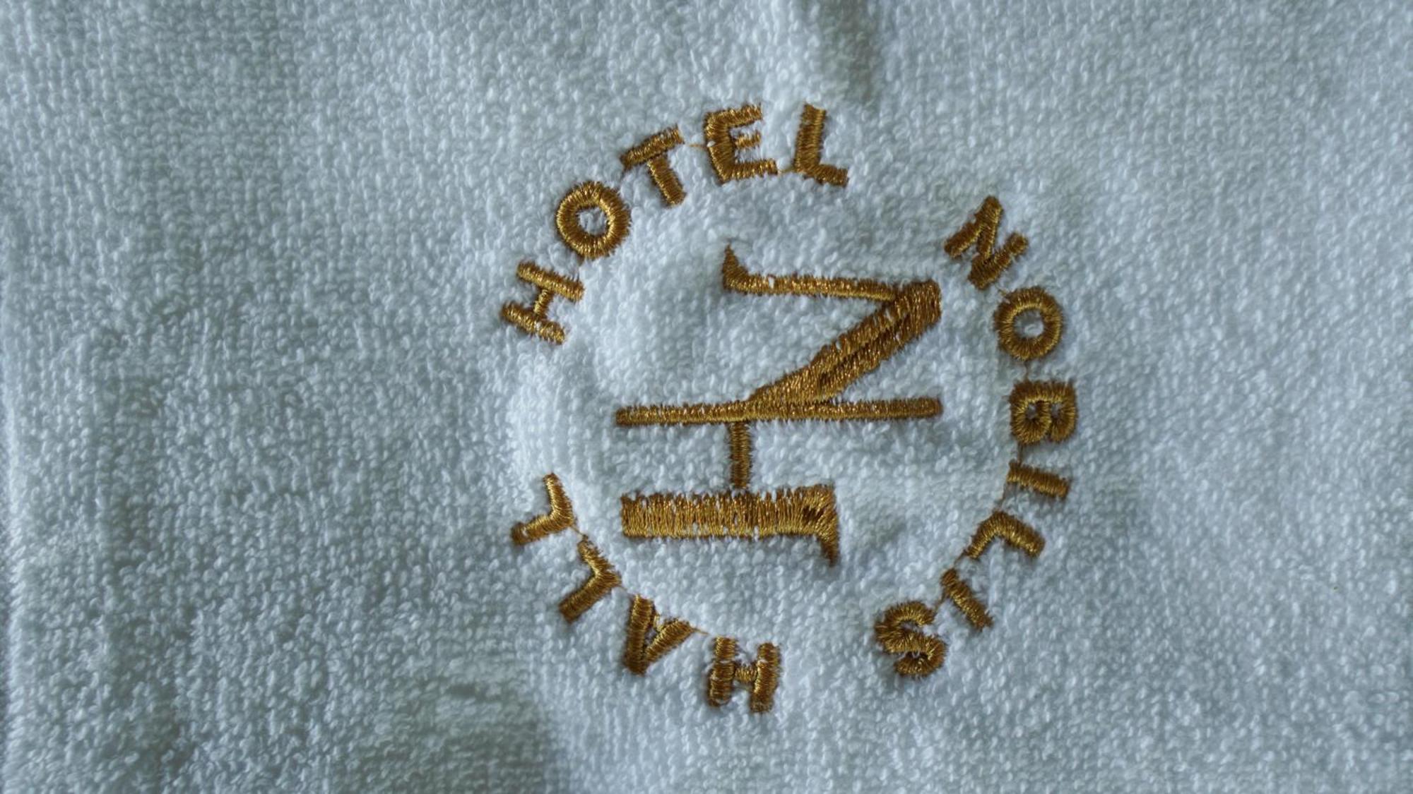 Hotel Nobilis Hall コブレチ エクステリア 写真