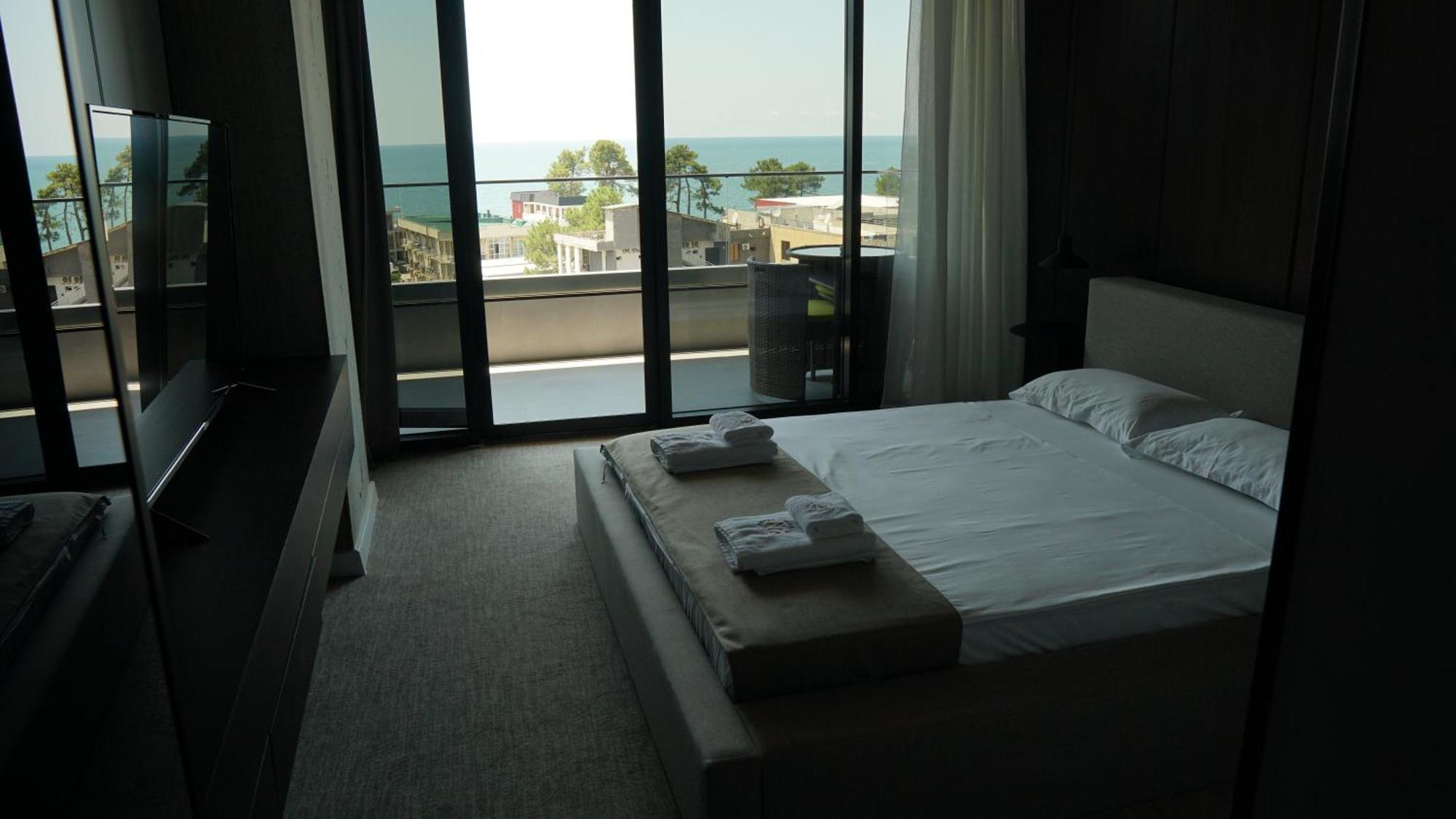 Hotel Nobilis Hall コブレチ エクステリア 写真