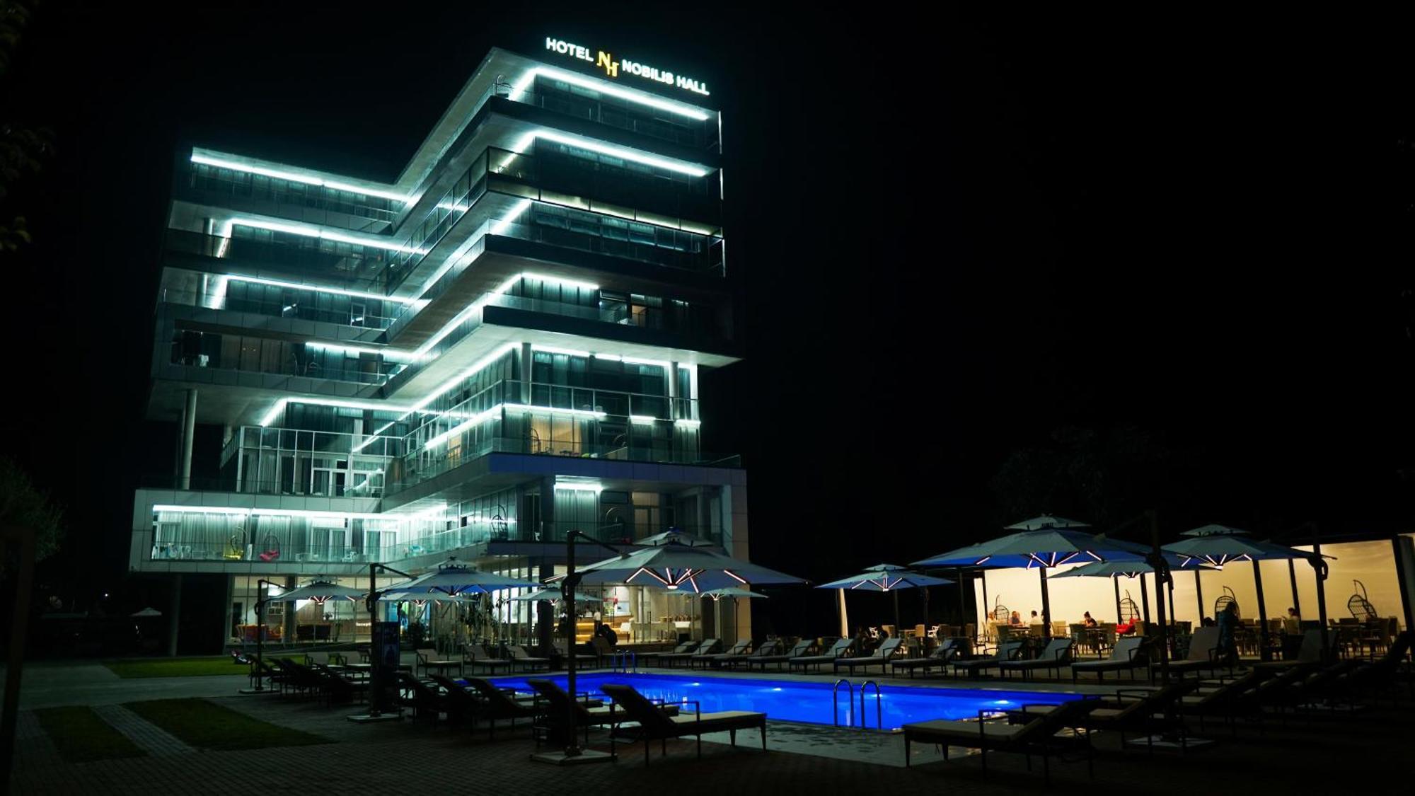 Hotel Nobilis Hall コブレチ エクステリア 写真