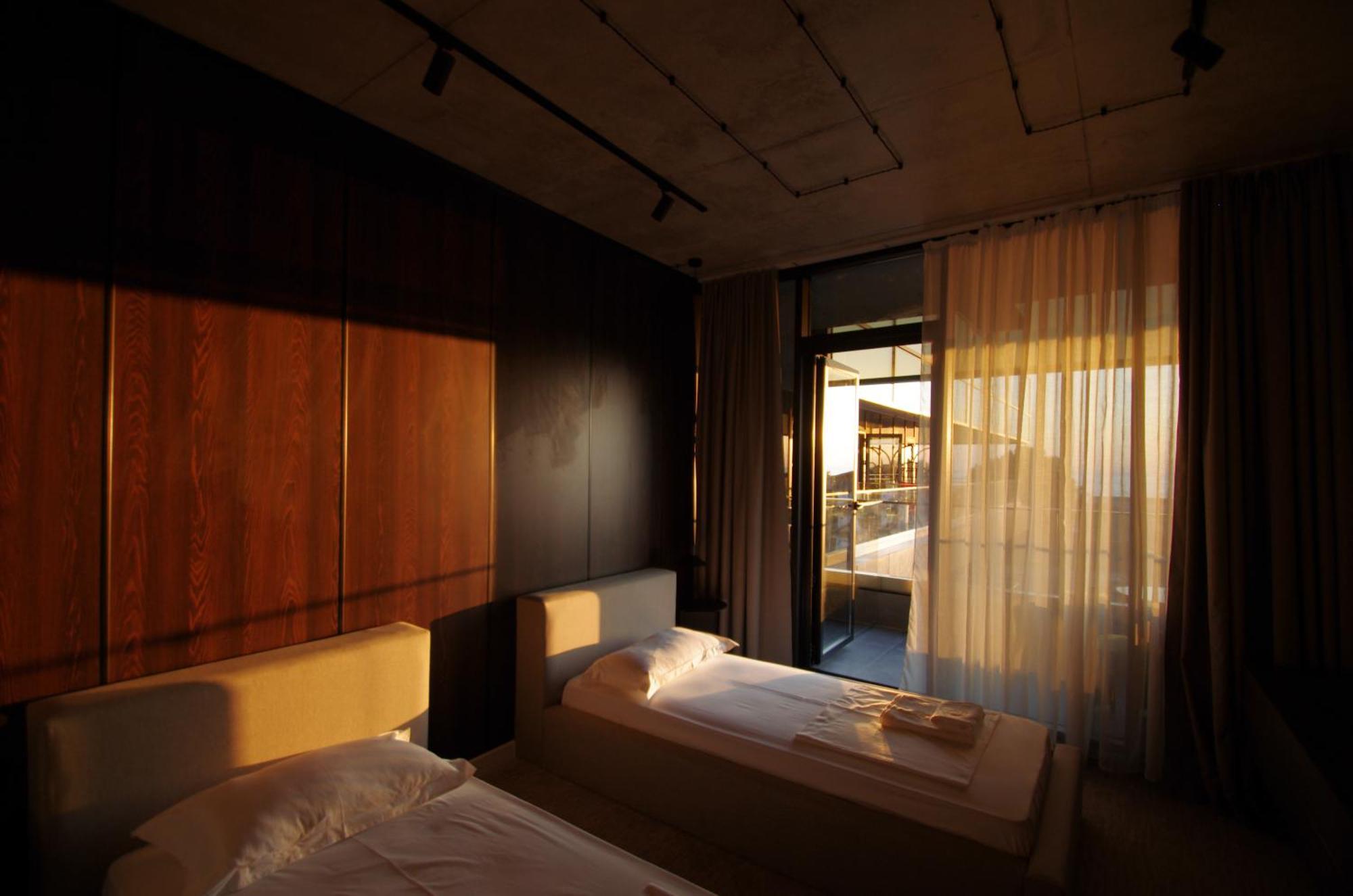 Hotel Nobilis Hall コブレチ エクステリア 写真