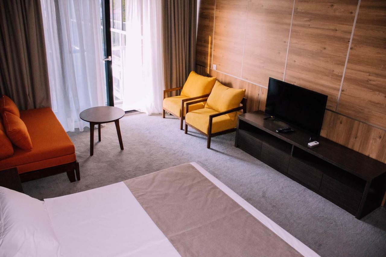 Hotel Nobilis Hall コブレチ エクステリア 写真