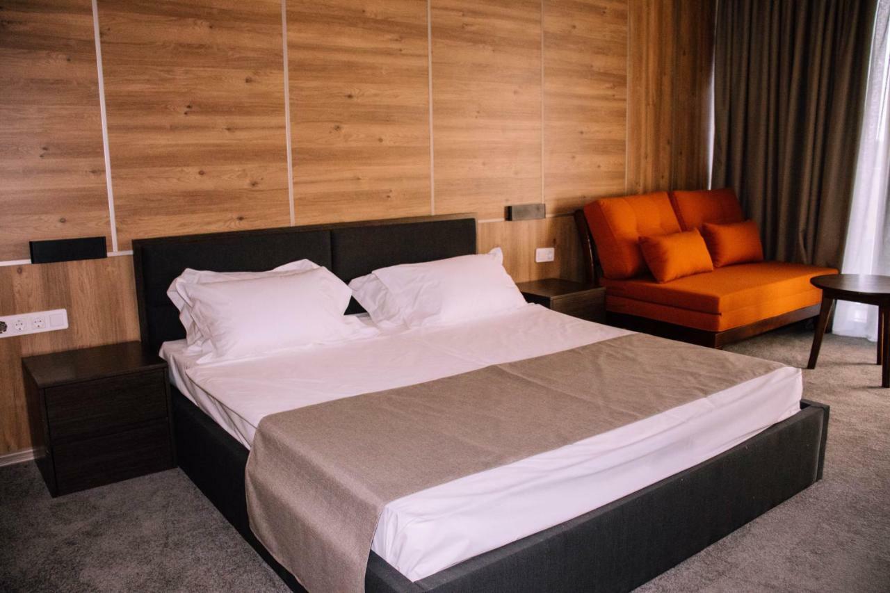 Hotel Nobilis Hall コブレチ エクステリア 写真