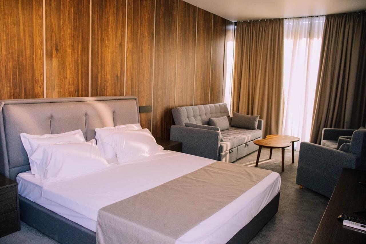 Hotel Nobilis Hall コブレチ エクステリア 写真