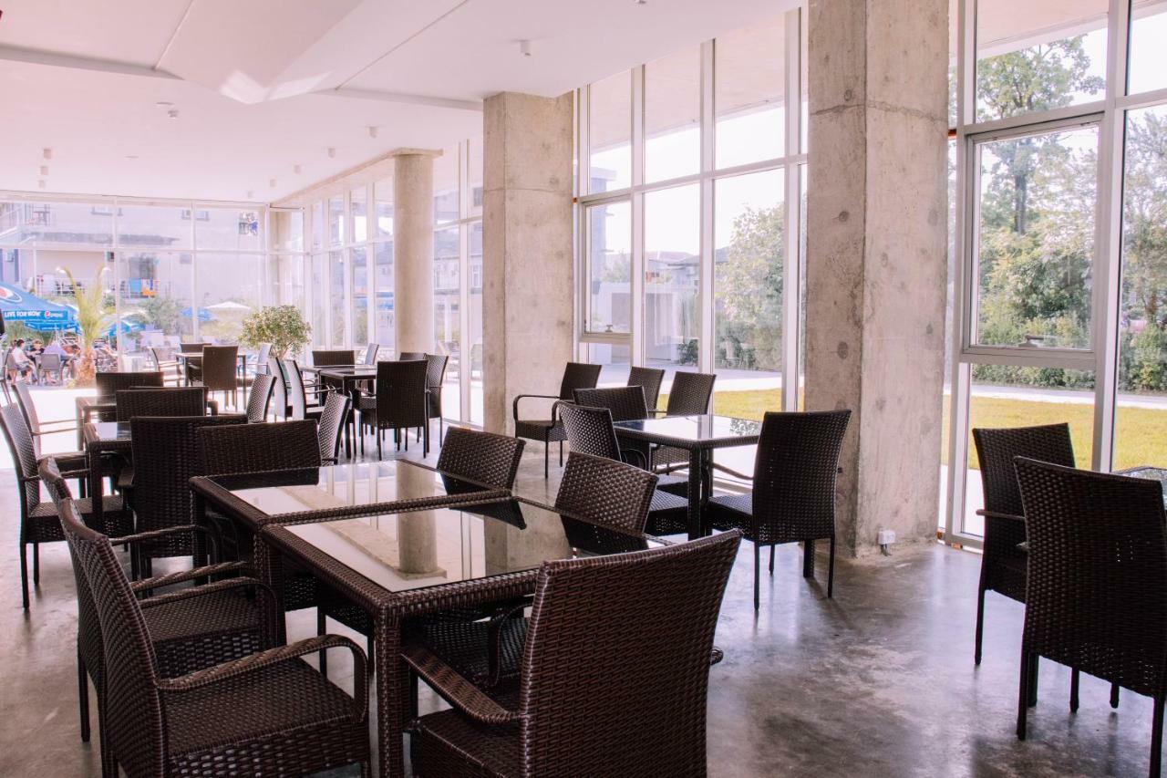 Hotel Nobilis Hall コブレチ エクステリア 写真